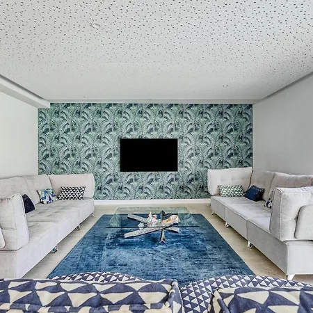 Vakantiehuis Magnifique Pour Grande Famille A *